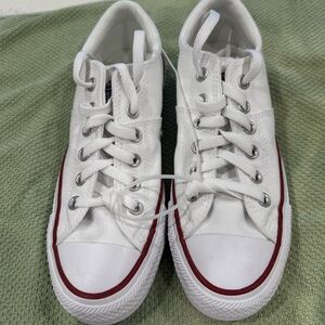 NWOT- WOMEN'S CONVERSE CHUCK TAYLOR
ALL STAR MADISON OX CASUAL
SNEAKERS Size 8